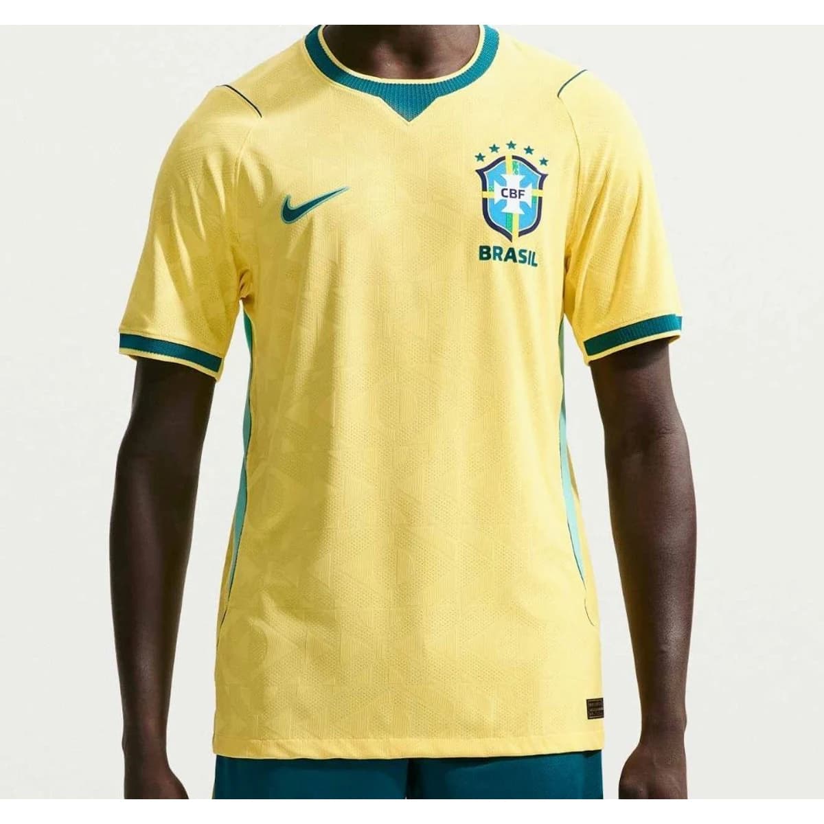 Brazilië WK 2026 thuisshirt in geel met groene details